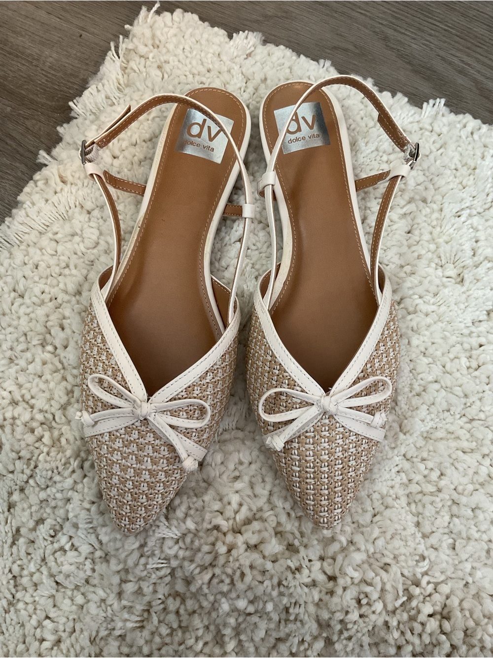 Dolce Vita Beige Woven Pointed-Toe Slingback Flats with Bow - Picture 2 of 6